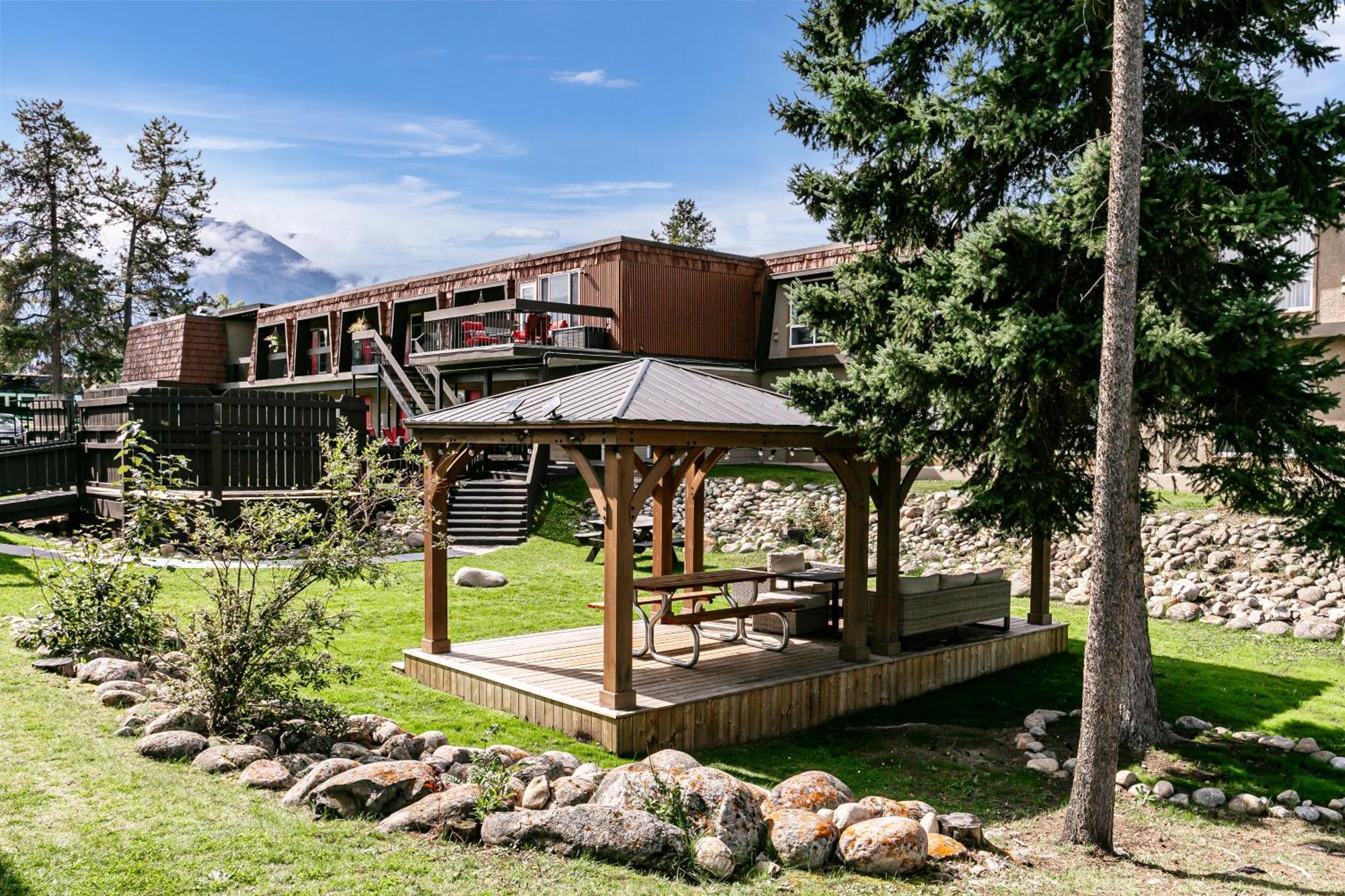 Tonquin Inn Jasper Zewnętrze zdjęcie